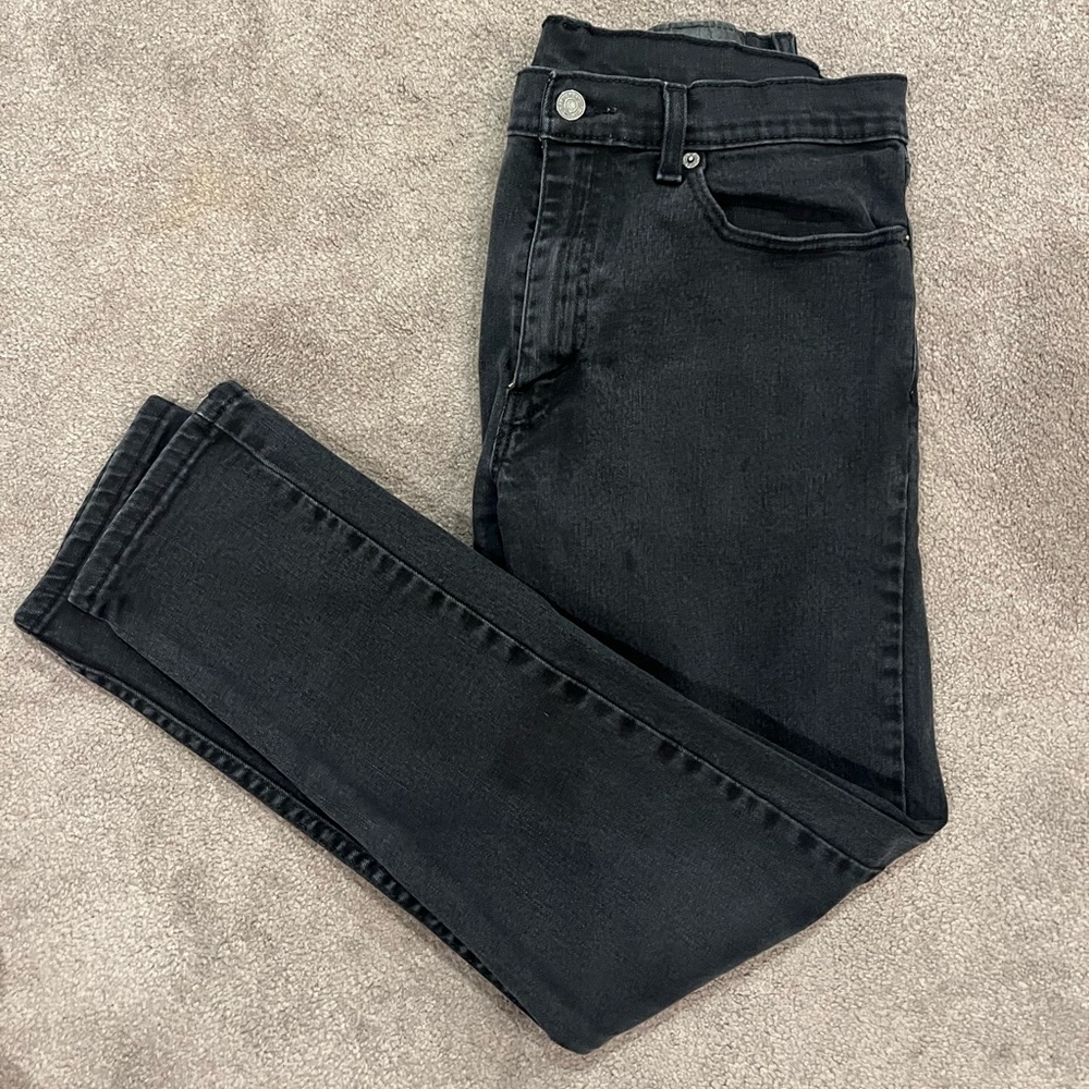 Men’s black Levi jeans